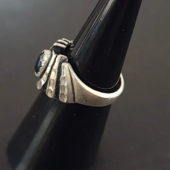 WM Co Sterling Silver 925 Diamond Cut Ring Black Hematite Art Deco Design - Picture 2 of 4
